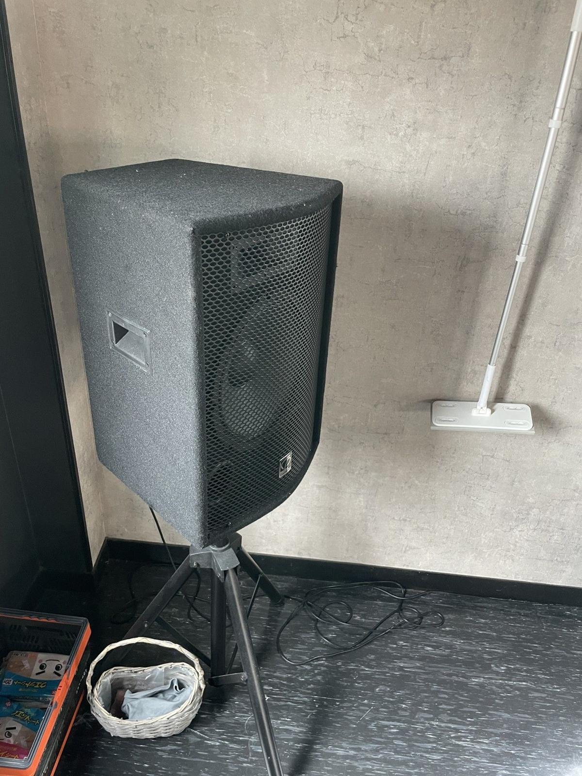 スピーカー